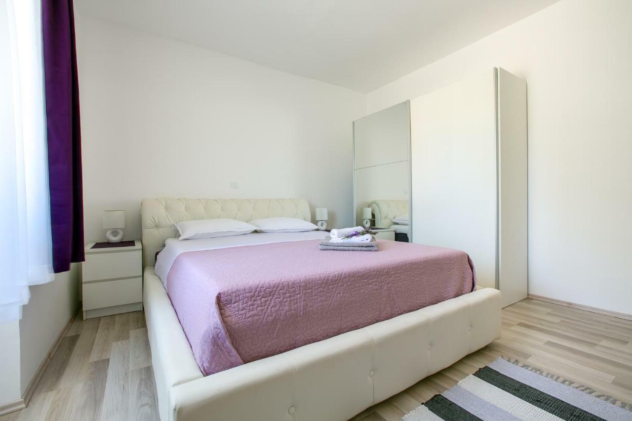 Apartment Maja Pula Eksteriør billede