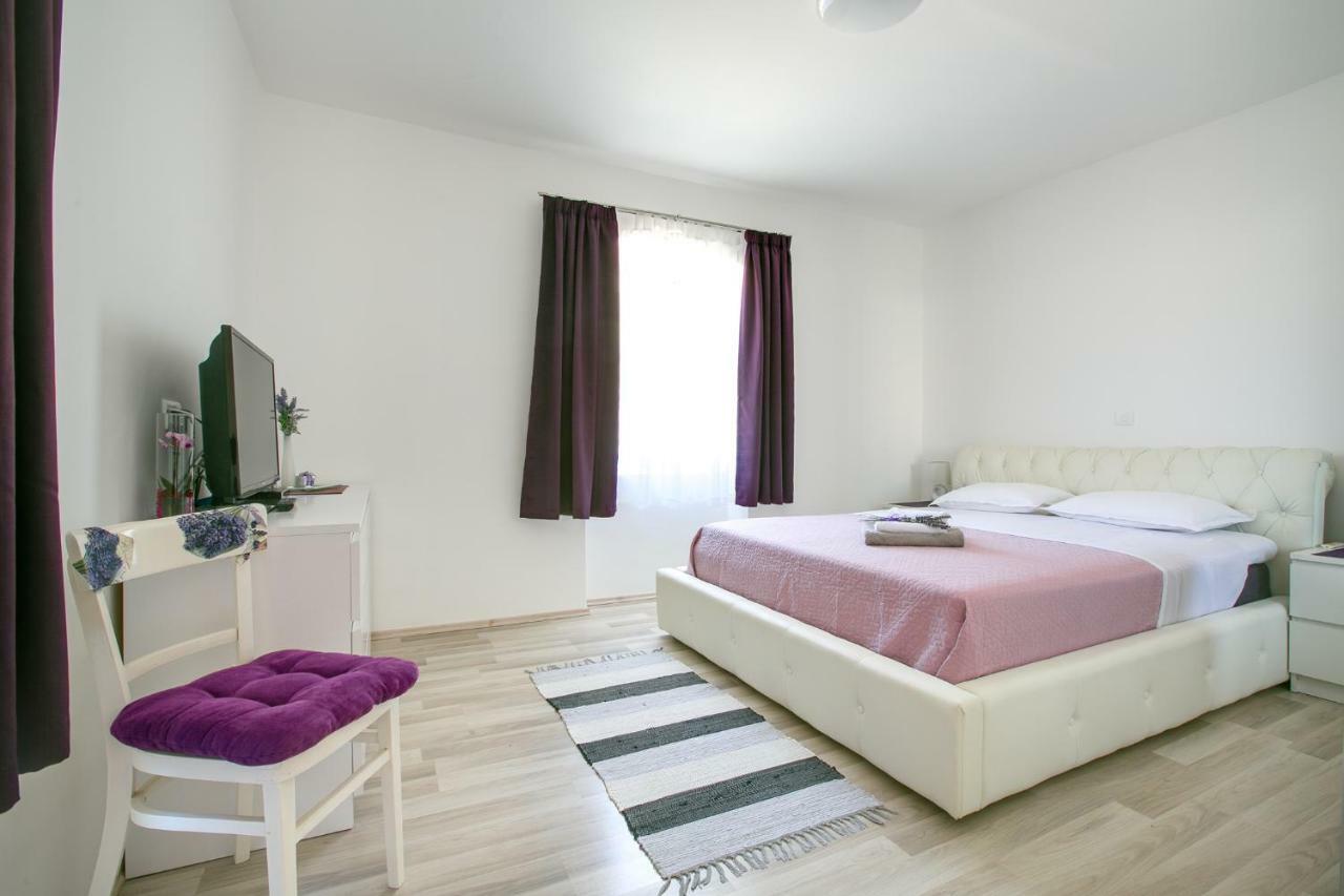 Apartment Maja Pula Eksteriør billede